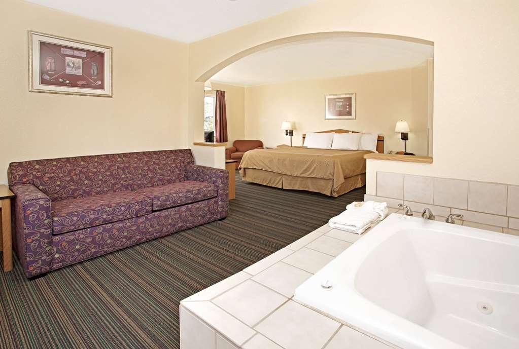 Days Inn & Suites By Wyndham Castle Rock Δωμάτιο φωτογραφία