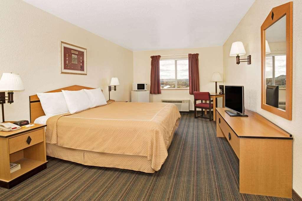 Days Inn & Suites By Wyndham Castle Rock Δωμάτιο φωτογραφία