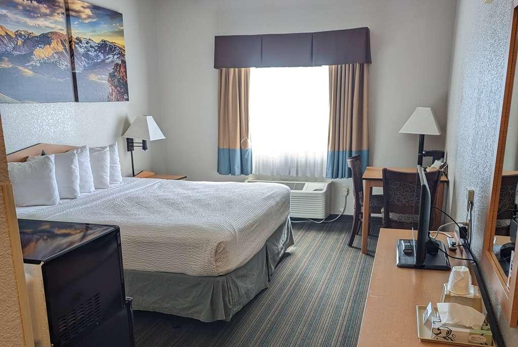 Days Inn & Suites By Wyndham Castle Rock Δωμάτιο φωτογραφία