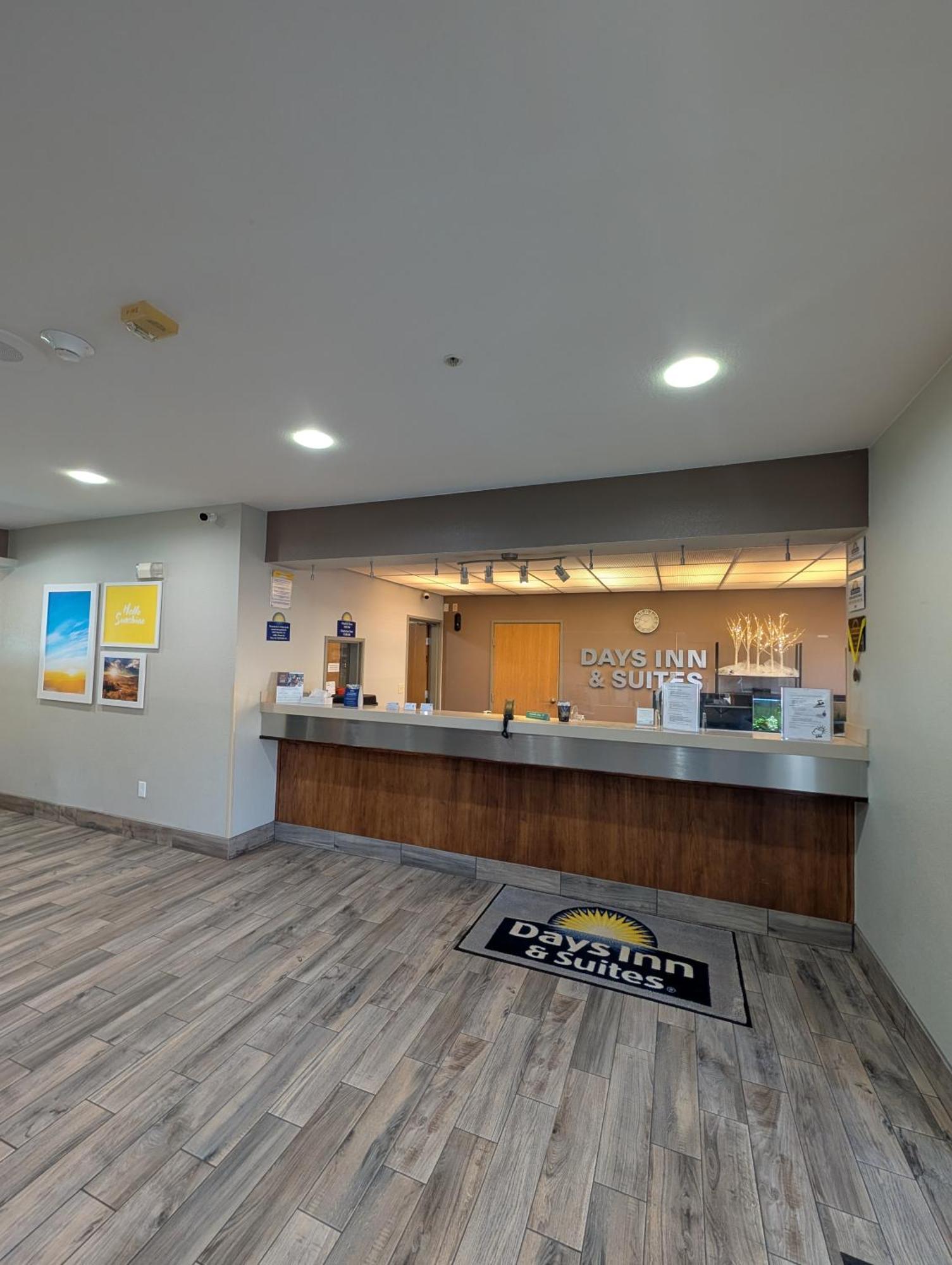 Days Inn & Suites By Wyndham Castle Rock Εξωτερικό φωτογραφία