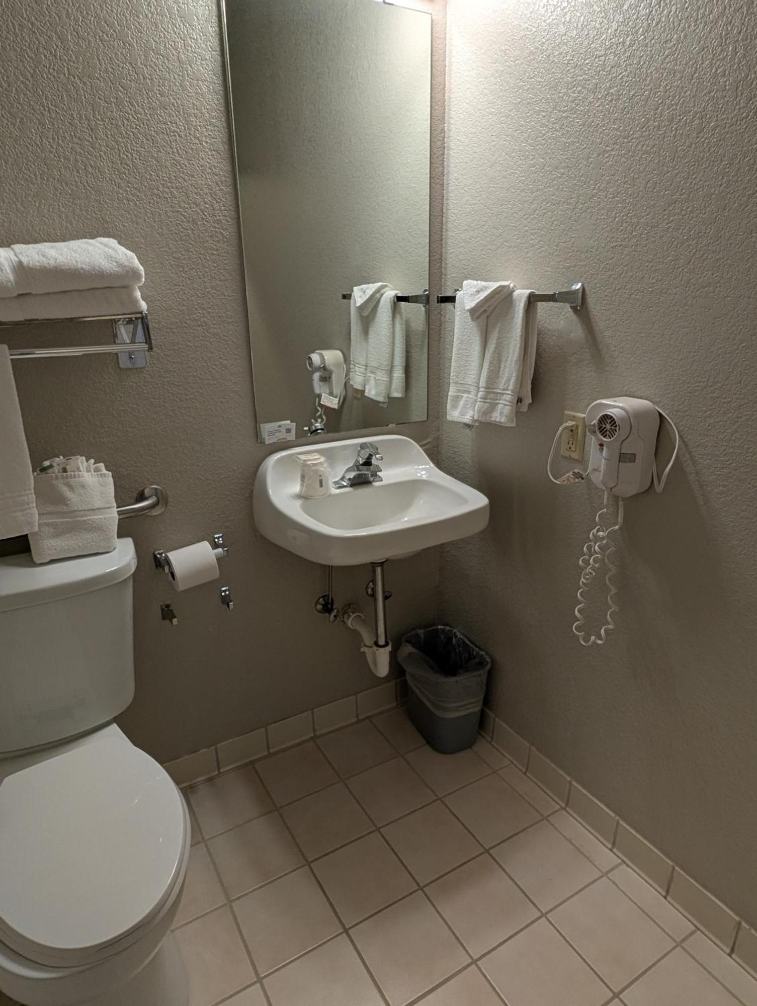 Days Inn & Suites By Wyndham Castle Rock Εξωτερικό φωτογραφία