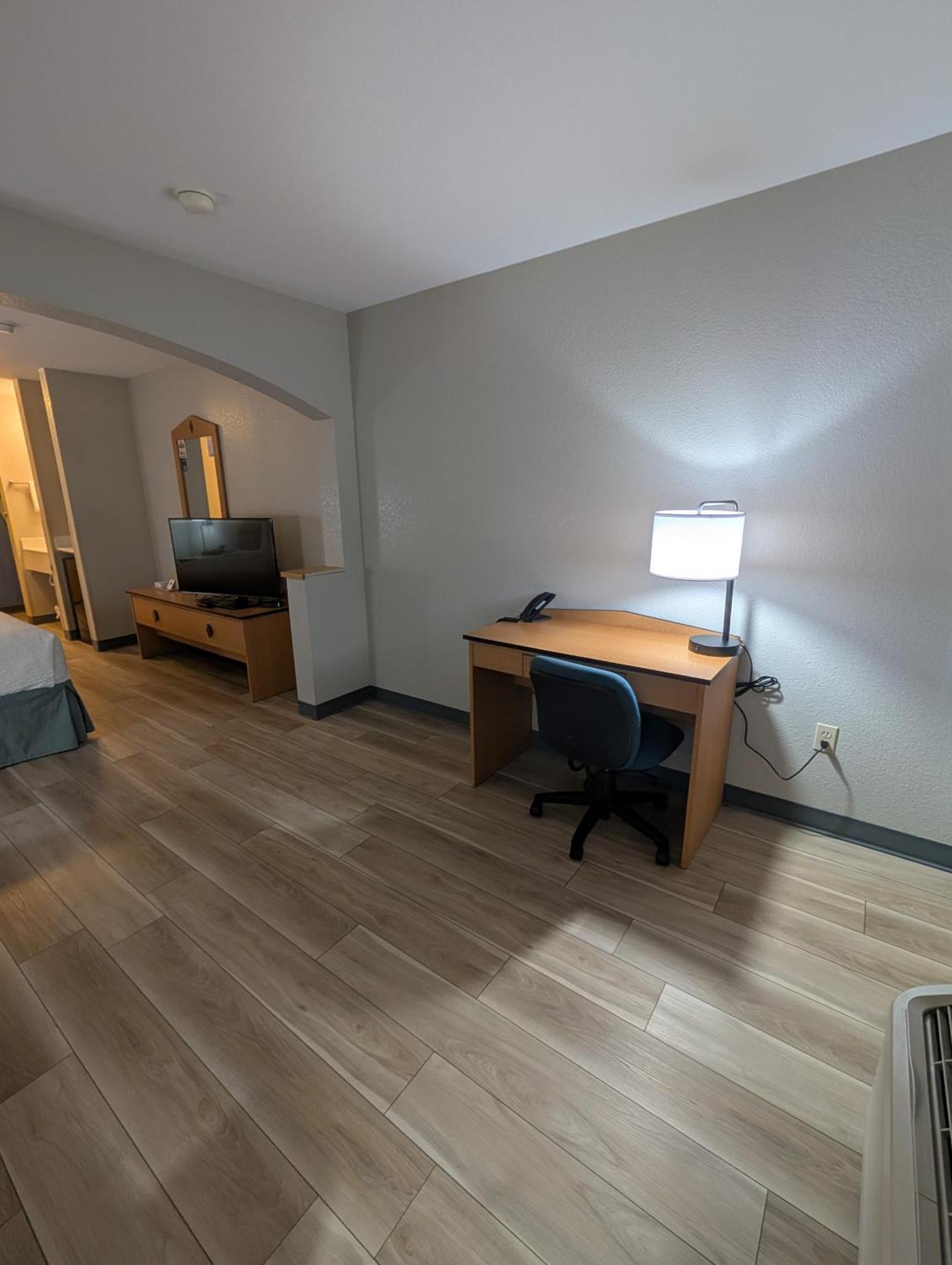 Days Inn & Suites By Wyndham Castle Rock Εξωτερικό φωτογραφία