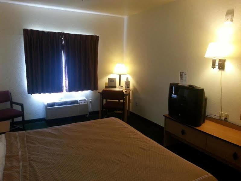 Days Inn & Suites By Wyndham Castle Rock Εξωτερικό φωτογραφία